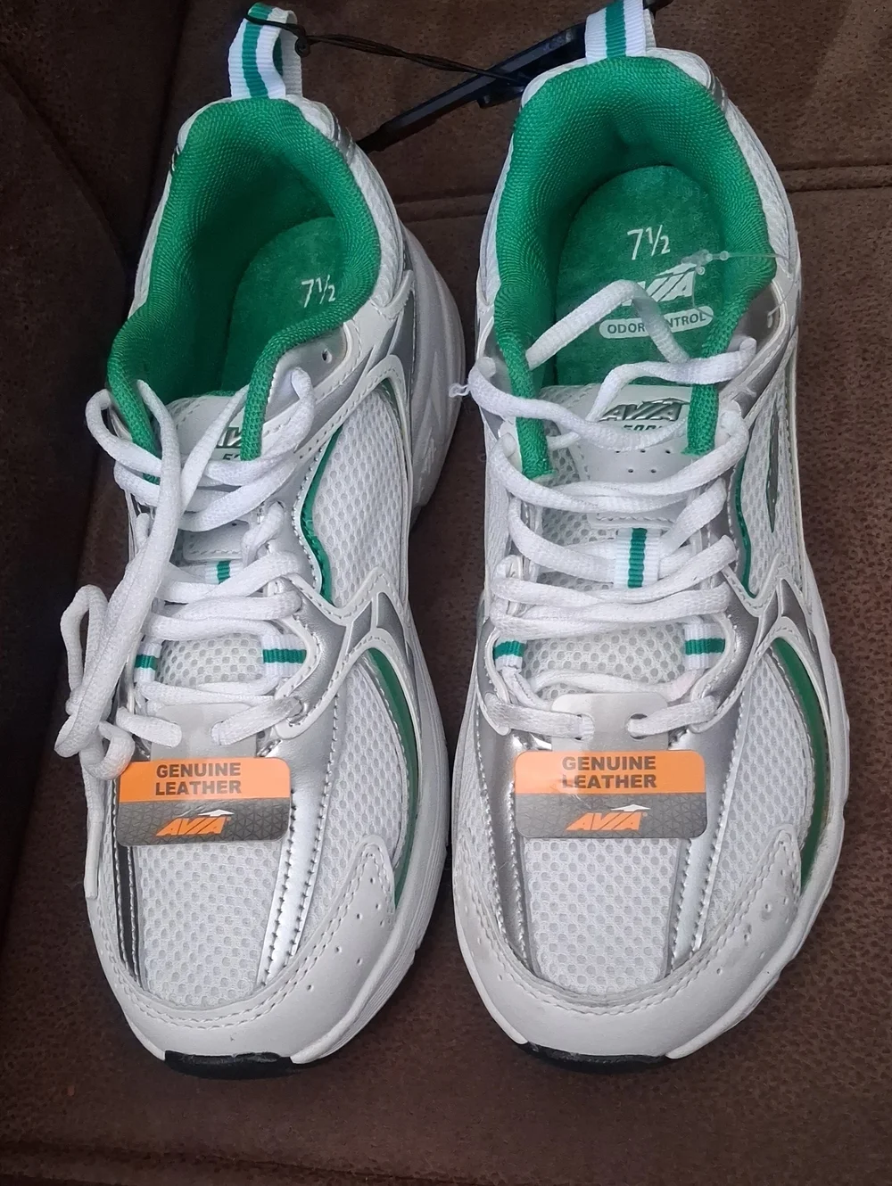 Avia 5000 Sneaker Women's White & Green Athletic Shoes Size 7 1/2